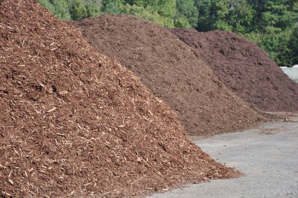 Brown Mulch Delivery in Millsboro